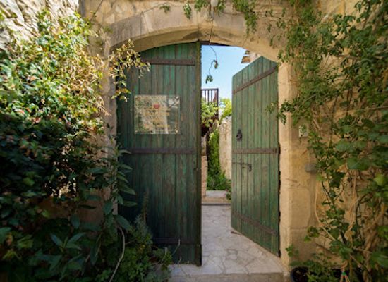 cyprus/kykkos-monastery/bar/oinou-strata-luxury-agrotourism-suites-wine-bar