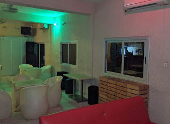 togo/oti-river-valley/bar/bar-vip-la-grotte