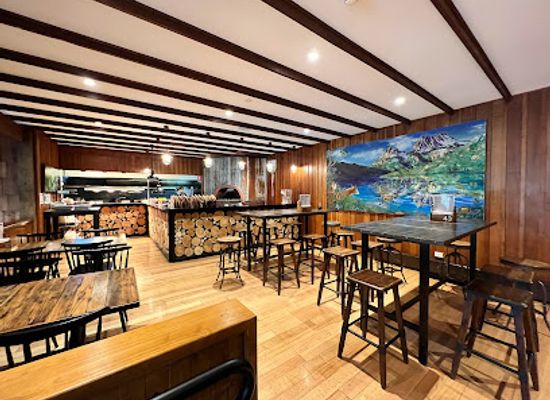 australia/tasmanian-wilderness/bar/tavern-bar-bistro