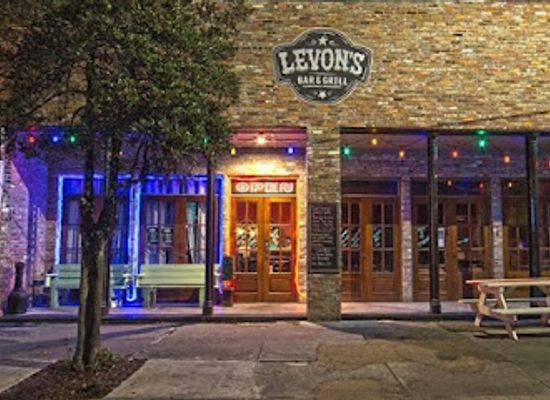 mississippi/clarksdale/bar/levon-s