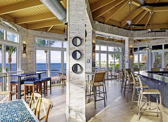 florida/key-largo/bar/breezer-s-tiki-bar