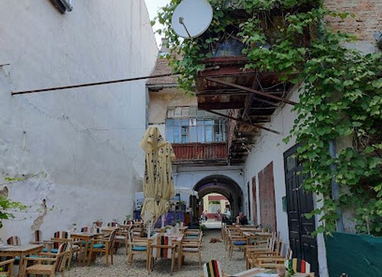 romania/bistrita-nasaud/bar/garden-gallery