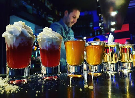 france/tours/vieux-tours/bar/l-alexandra