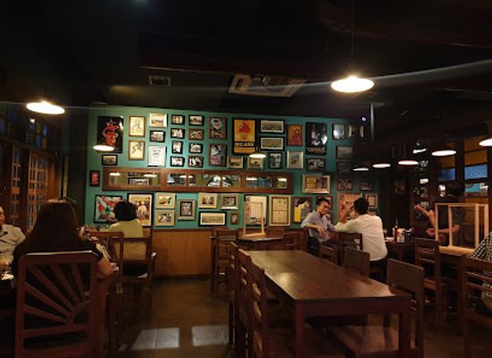 myanmar-burma/shan-state/bar/byblos-pub-grill