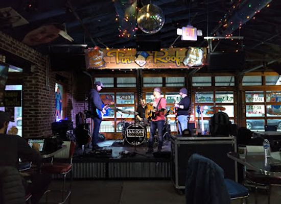 kentucky/bluegrass-region/bar/tin-roof