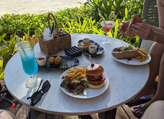 maldives/huvadhoo-atoll/bar/the-hub