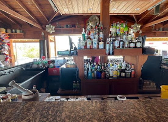 saint-kitts-and-nevis/saint-anne-sandy-point-parish/bar/boozies-on-the-beach