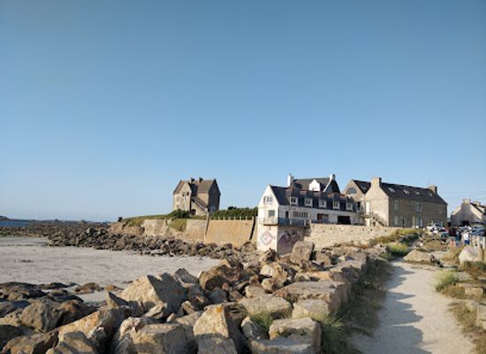 france/brittany-coast/bar/beach-break