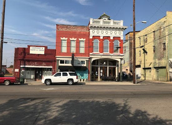 alabama/coosa-valley/bar/the-peerless-saloon-grille