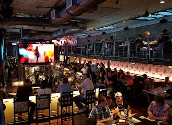 pennsylvania/happy-valley/bar/champs-downtown