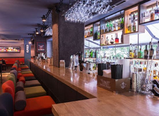 bulgaria/varna/primorski/bar/the-martini-food-cocktails