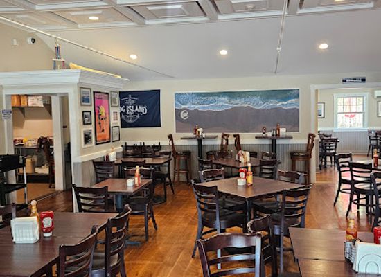 massachusetts/the-islands/bar/hog-island-surf-lodge-and-beer-yard