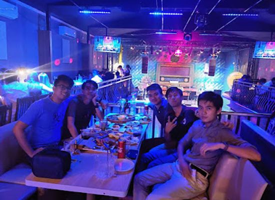 myanmar-burma/yangon-region/bar/the-radio-bar