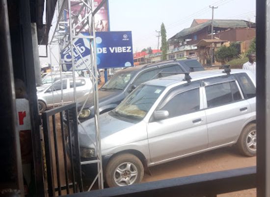 uganda/kigezi/bar/de-vibez