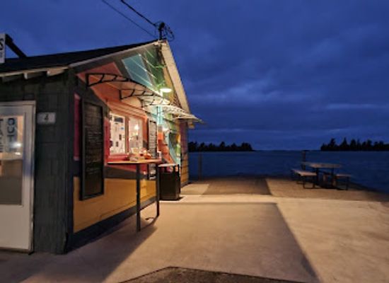 michigan/copper-harbor/bar/jamsen-s-bakery