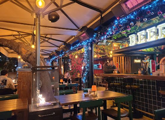 turkiye/izmir/konak/bar/beer-mood