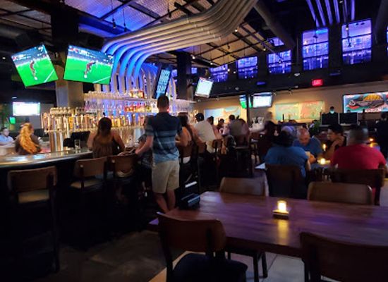 connecticut/norwalk-islands/bar/yard-house