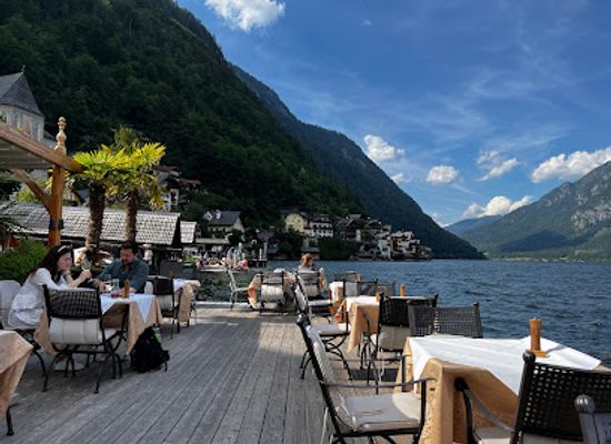 austria/hallstatt/bar/restaurant-am-see