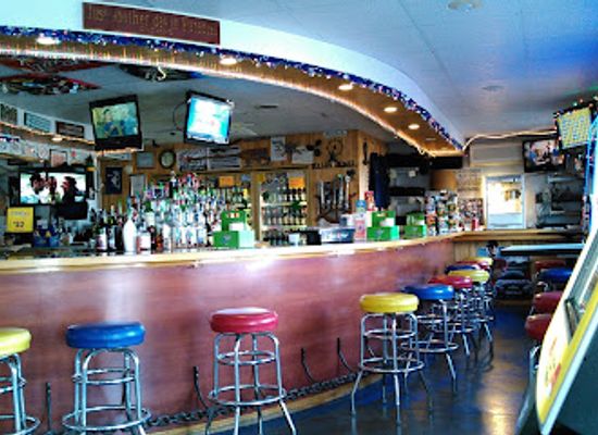 new-york/finger-lakes/bar/vonnies-boathouse