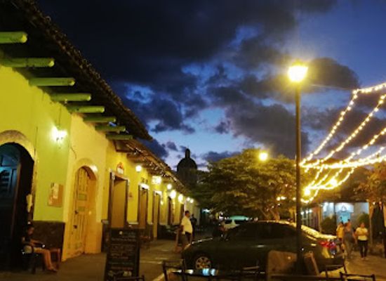 nicaragua/granada-plains/bar/centralito-bar