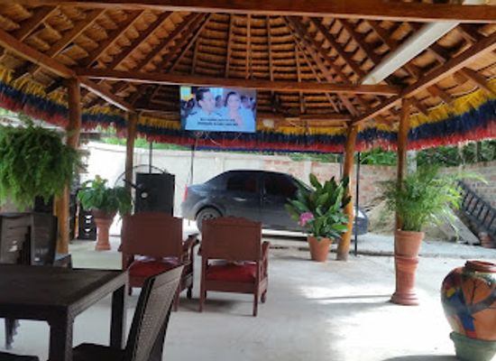 colombia/magdalena-river-valley/bar/menchos-tragos-y-licores