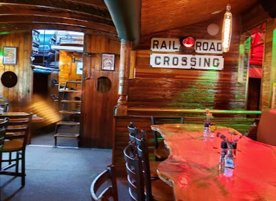 vermont/killington-resort/bar/casey-s-caboose