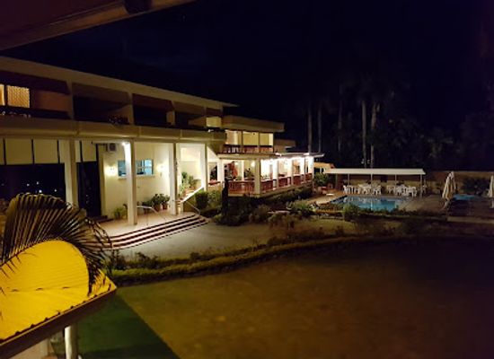 fiji/vanua-levu/bar/ocean-terrace-restaurant-at-bedarra-beach-inn