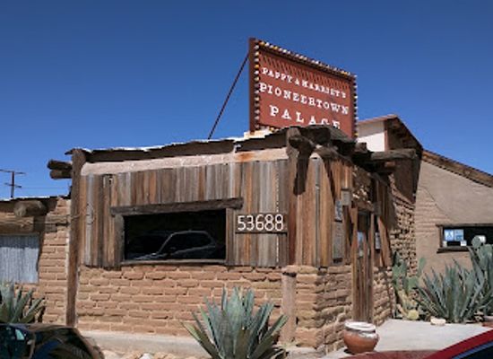 california/joshua-tree-national-park/bar/pappy-harriet-s