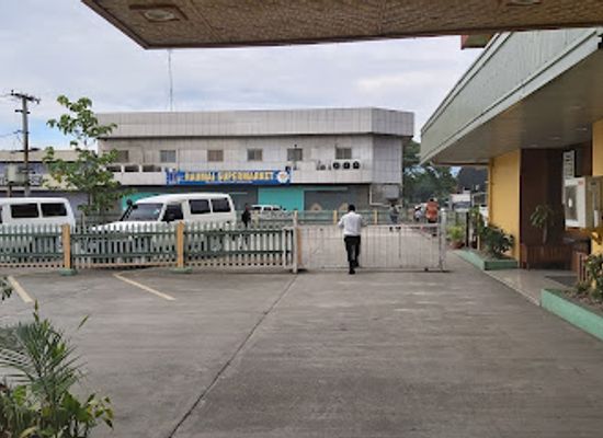 papua-new-guinea/huon-peninsula/bar/phils-hotel