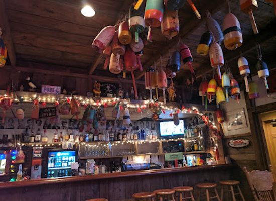 maine/knox-county/bar/the-black-harpoon