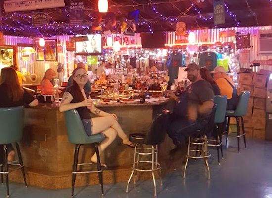 oklahoma/lake-and-trail-country/bar/topper-s