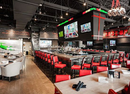 canada/toronto/harbourfront/bar/shoeless-joe-s-sports-grill