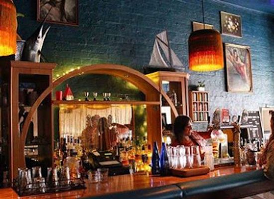 australia/high-country/bar/the-shady-lady