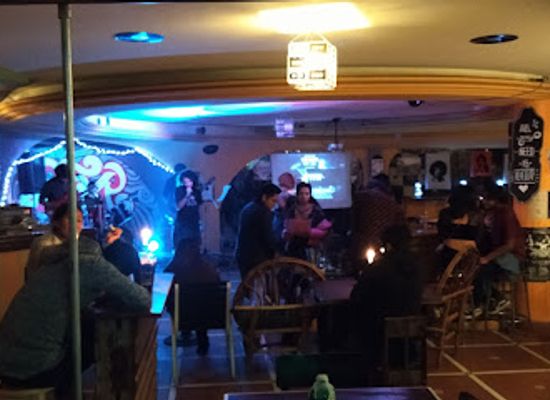 bolivia/cochabamba/quillacollo/bar/wonder-bar