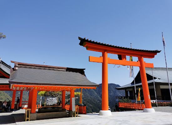 japan/kumano-kodo/bar/kumano-nachi-taisha