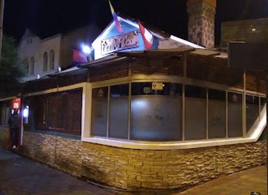 ecuador/pacific-coast/bar/finn-mccool-s-irish-pub
