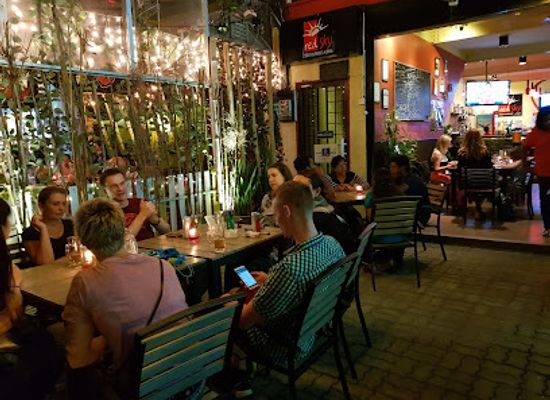 malaysia/west-coast/bar/red-sky-restaurant-bar