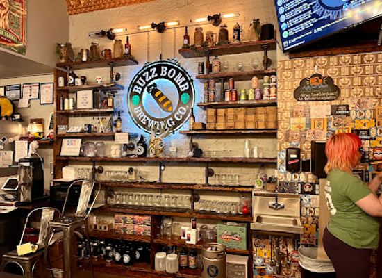 illinois/corn-belt/bar/buzz-bomb-brewing-co