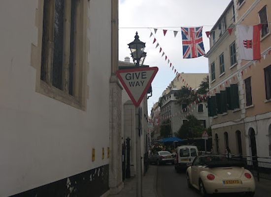 gibraltar/main-street/bar/ramsons-burgers