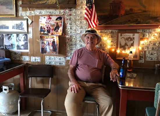 texas/big-bend-country/bar/valentine-texas-bar