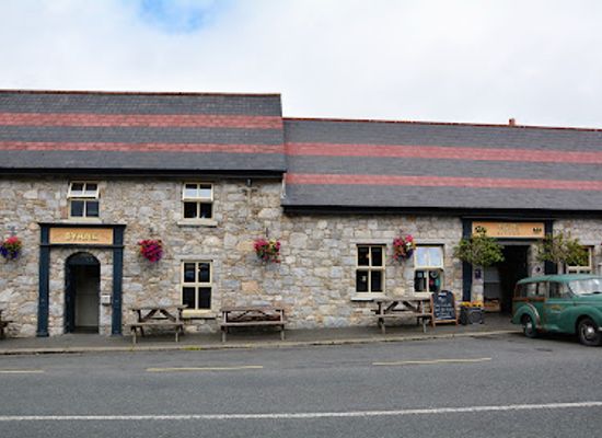 ireland/wicklow-mountains/bar/byrne-woods-bar-restaurant