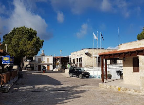 cyprus/machairas-forest/bar/kathikas-square-gin-bar