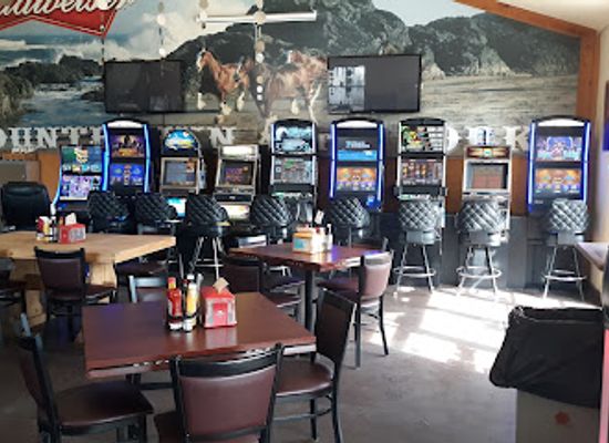 south-dakota/black-hills-national-forest/bar/three-forks-bar-grill