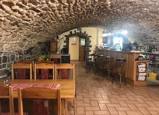 slovakia/podpolanie/bar/pivnica-a-penzion-pri-studni
