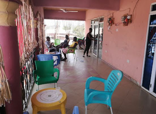 ghana/sefwi/bar/di-wo-mmere-pub-diaso