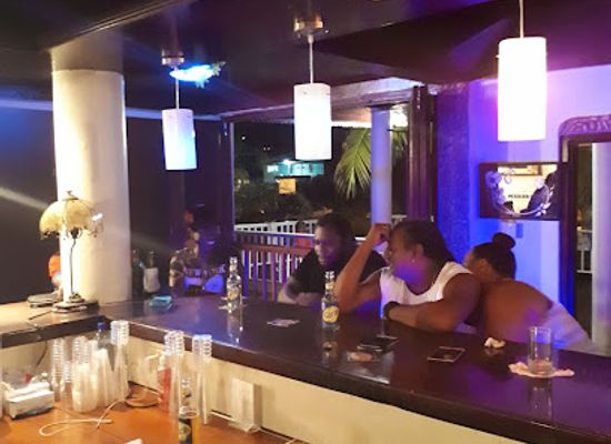 trinidad-and-tobago/tobago/bar/secrets-grill-and-bar