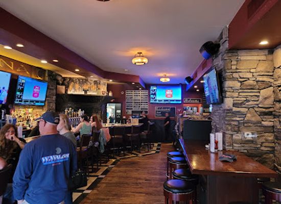 rhode-island/pawtucket/bar/arigna-irish-pub-coal-fire-kitchen