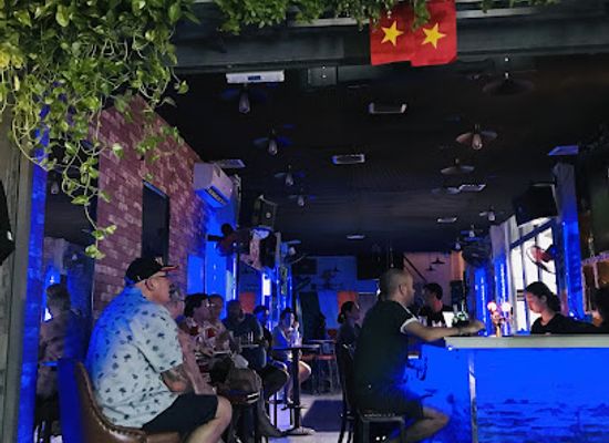 vietnam/da-nang/ngu-hanh-son-district/bar/shamrock-sports-bar