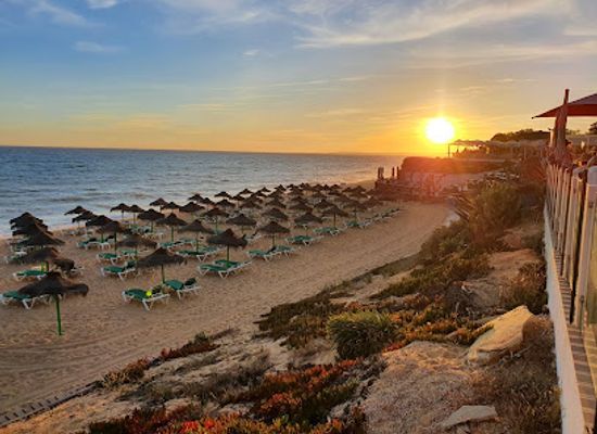 portugal/algarve/bar/izzy-s-beach-restaurant