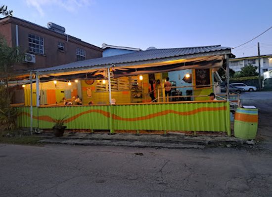 barbados/saint-michael/bar/shaker-s-bar-grill